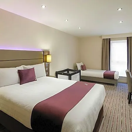 Premier Inn Leeds / Bradford Airport-3